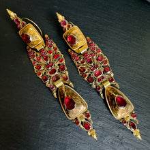Load image into Gallery viewer, Iberian Garnet Earrings