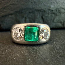 Load image into Gallery viewer, Emerald and Diamond Ring