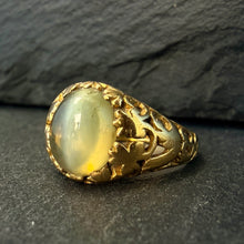 Load image into Gallery viewer, Cats Eye Chrysoberyl Ring