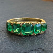 Load image into Gallery viewer, Emerald 5 Stone Ring