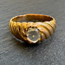 Load image into Gallery viewer, Diamond Score Shank Ring