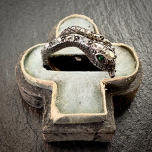Load image into Gallery viewer, Diamond Snake Ring