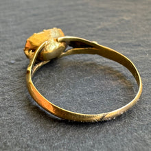 Load image into Gallery viewer, Foiled Topaz Ring