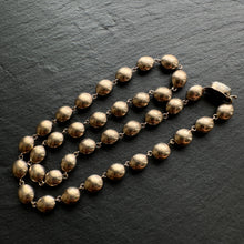 Load image into Gallery viewer, Oval Rock Crystal Rivière