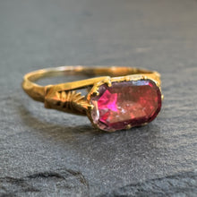 Load image into Gallery viewer, Foiled Topaz Ring