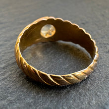 Load image into Gallery viewer, Diamond Score Shank Ring