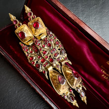 Load image into Gallery viewer, Iberian Garnet Earrings