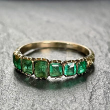 Load image into Gallery viewer, Emerald 7 Stone Ring