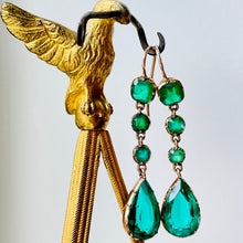 Load image into Gallery viewer, Emerald Green Paste Earrings