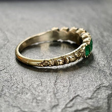 Load image into Gallery viewer, Emerald 7 Stone Ring