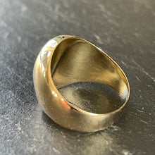 Load image into Gallery viewer, Colombian Emerald Signet Ring