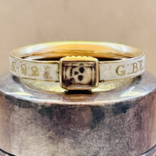 Load image into Gallery viewer, Crystal Skull Memento Mori Ring