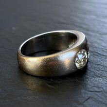 Load image into Gallery viewer, Three Stone Diamond Platinum Ring