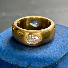 Load image into Gallery viewer, Bespoke Sapphire & Diamond *Gemini* Ring