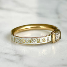 Load image into Gallery viewer, Crystal Skull Memento Mori Ring