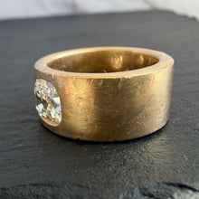 Load image into Gallery viewer, ROCKS Bespoke 1.18ct OMC Diamond Ring
