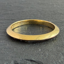 Load image into Gallery viewer, Knife Edge Tiffany &amp; Co band

