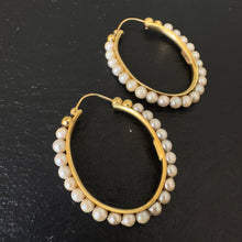 Load image into Gallery viewer, Italian Pearl Earrings

