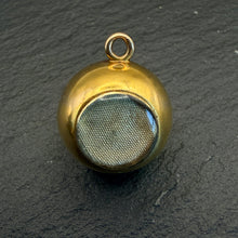 Load image into Gallery viewer, 22k “O” Locket Pendant
