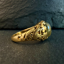 Load image into Gallery viewer, Cats Eye Chrysoberyl Ring
