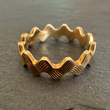 Load image into Gallery viewer, Gold Cartier Ring
