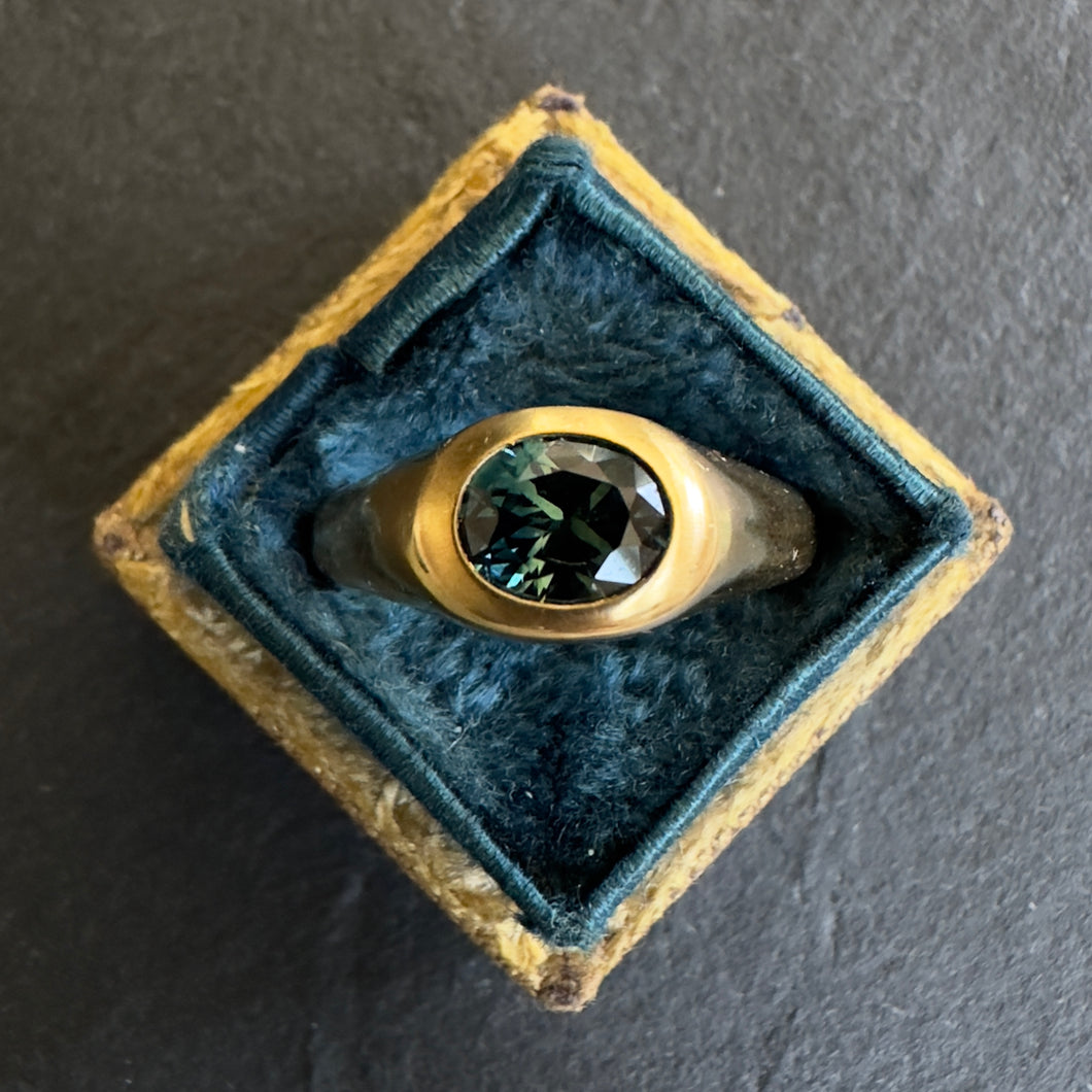 ROCKS Bespoke ~ Teal Sapphire Signet Ring