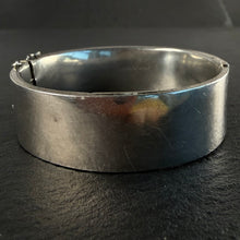 Load image into Gallery viewer, Silver Tassel Bangle
