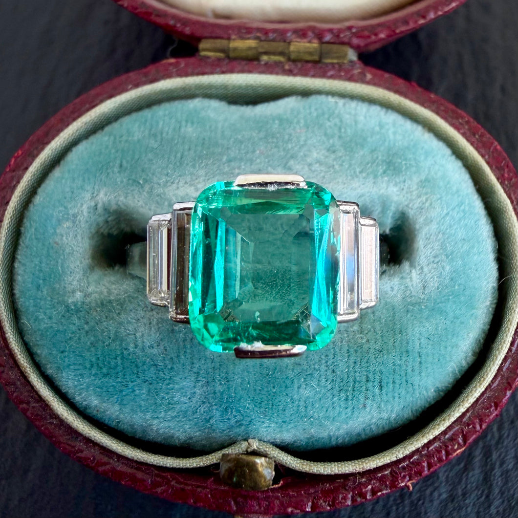 Art Deco Emerald & Diamond Ring