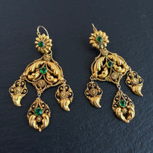 Load image into Gallery viewer, Emerald Paste Earrings
