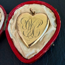 Load image into Gallery viewer, Heart &amp; Wings Locket
