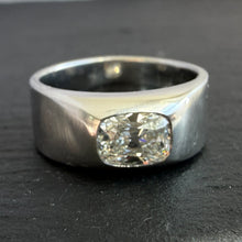 Load image into Gallery viewer, ROCKS Bespoke 1.02ct OMC Diamond Ring
