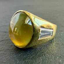 Load image into Gallery viewer, Cats Eye Chrysoberyl Ring
