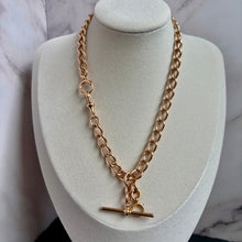 Load image into Gallery viewer, 15k Gold Heavy Wide Curb Link Chain
