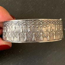 Load image into Gallery viewer, Silver Tassel Bangle
