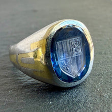 Load image into Gallery viewer, Ceylon Sapphire Intaglio Ring
