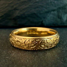 Load image into Gallery viewer, Engraved 18k Gold Antique Band
