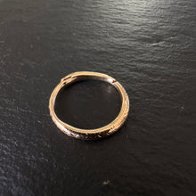 Load image into Gallery viewer, 15-18k Gold Ouroboros Split Ring 7
