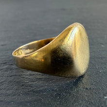 Load image into Gallery viewer, 18k Gold Antique Blank Signet Ring Oval
