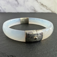 Load image into Gallery viewer, Sterling Silver &amp; Agate Bangle
