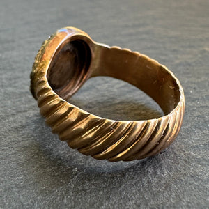 Portrait Ring