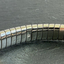 Load image into Gallery viewer, Bvlgari Tubogas Hearts Bangle
