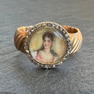 Portrait Ring