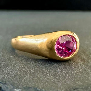APOR Bespoke ~ Pink Sapphire Ring