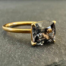 Load image into Gallery viewer, APOR Bespoke ~ Spinel Ring
