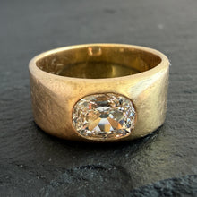 Load image into Gallery viewer, ROCKS Bespoke 1.01ct Diamond Ring
