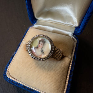 Portrait Ring