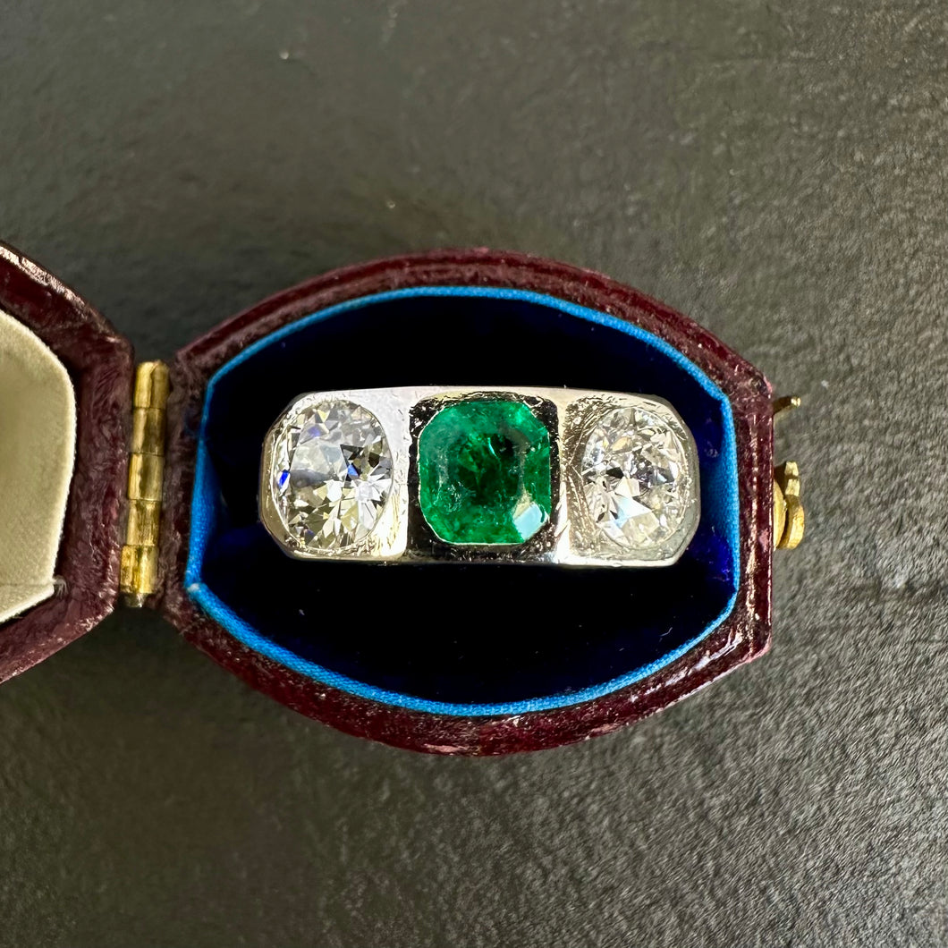 On hold - Emerald & Diamond Ring