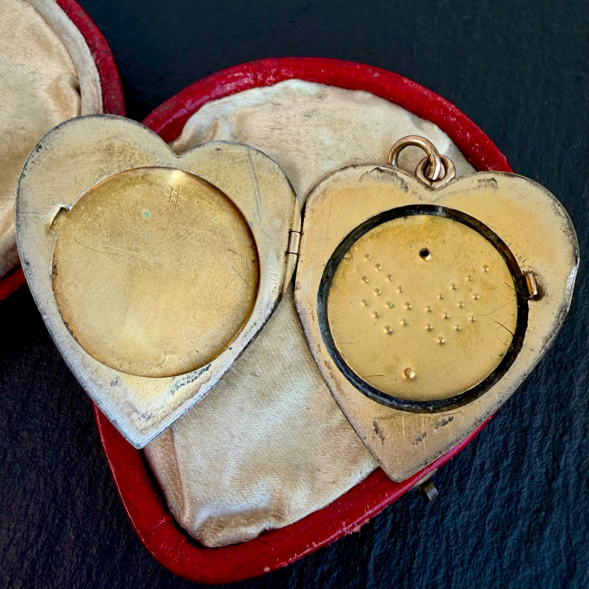 Heart & Wings Locket – A Pocket of Rocks