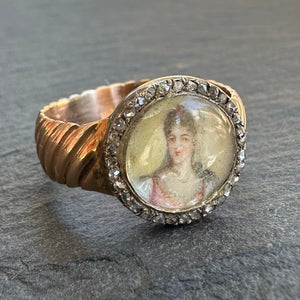 Portrait Ring