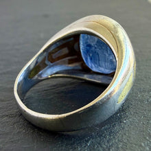 Load image into Gallery viewer, Ceylon Sapphire Intaglio Ring
